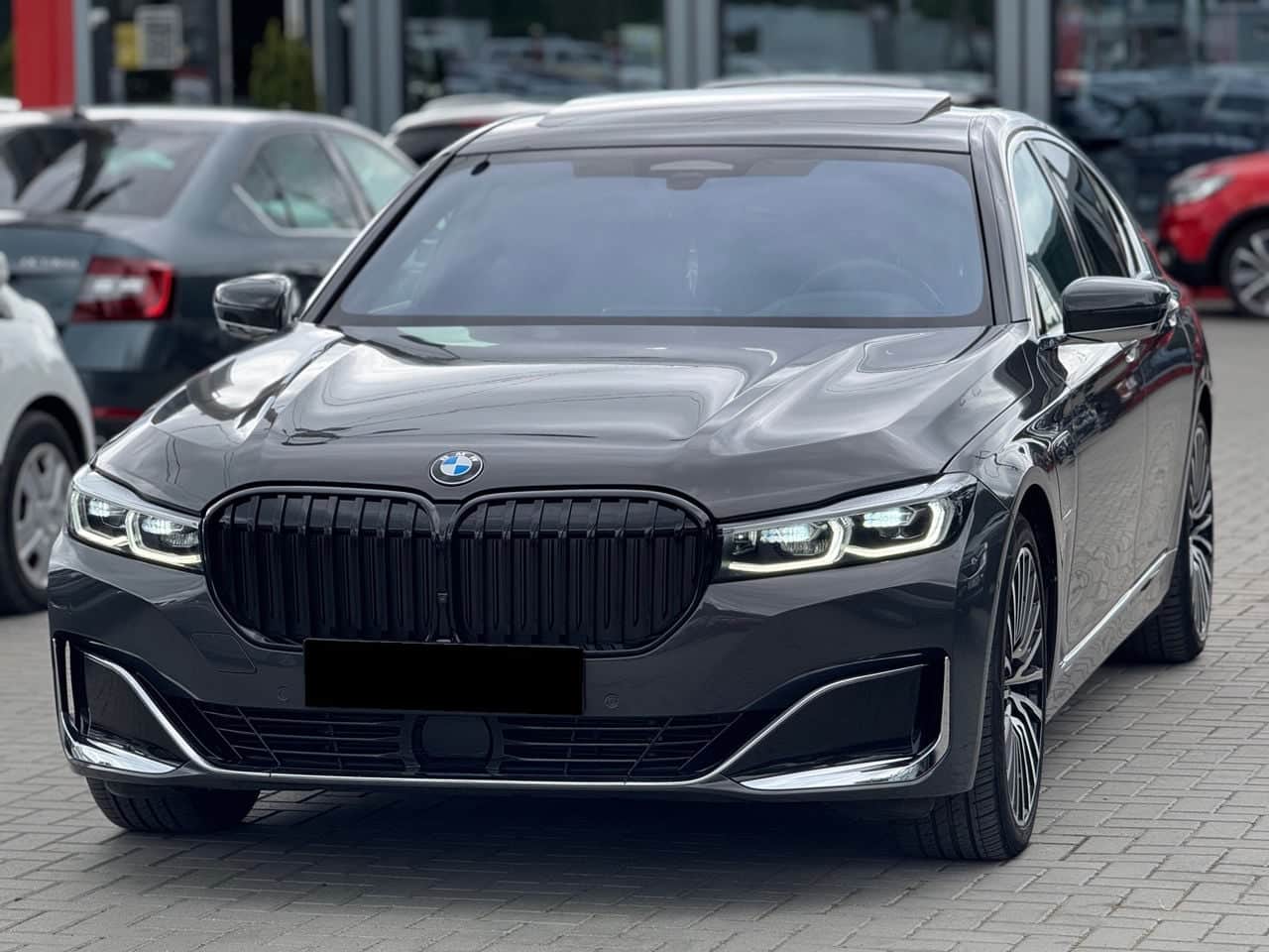 2020 BMW 745e
