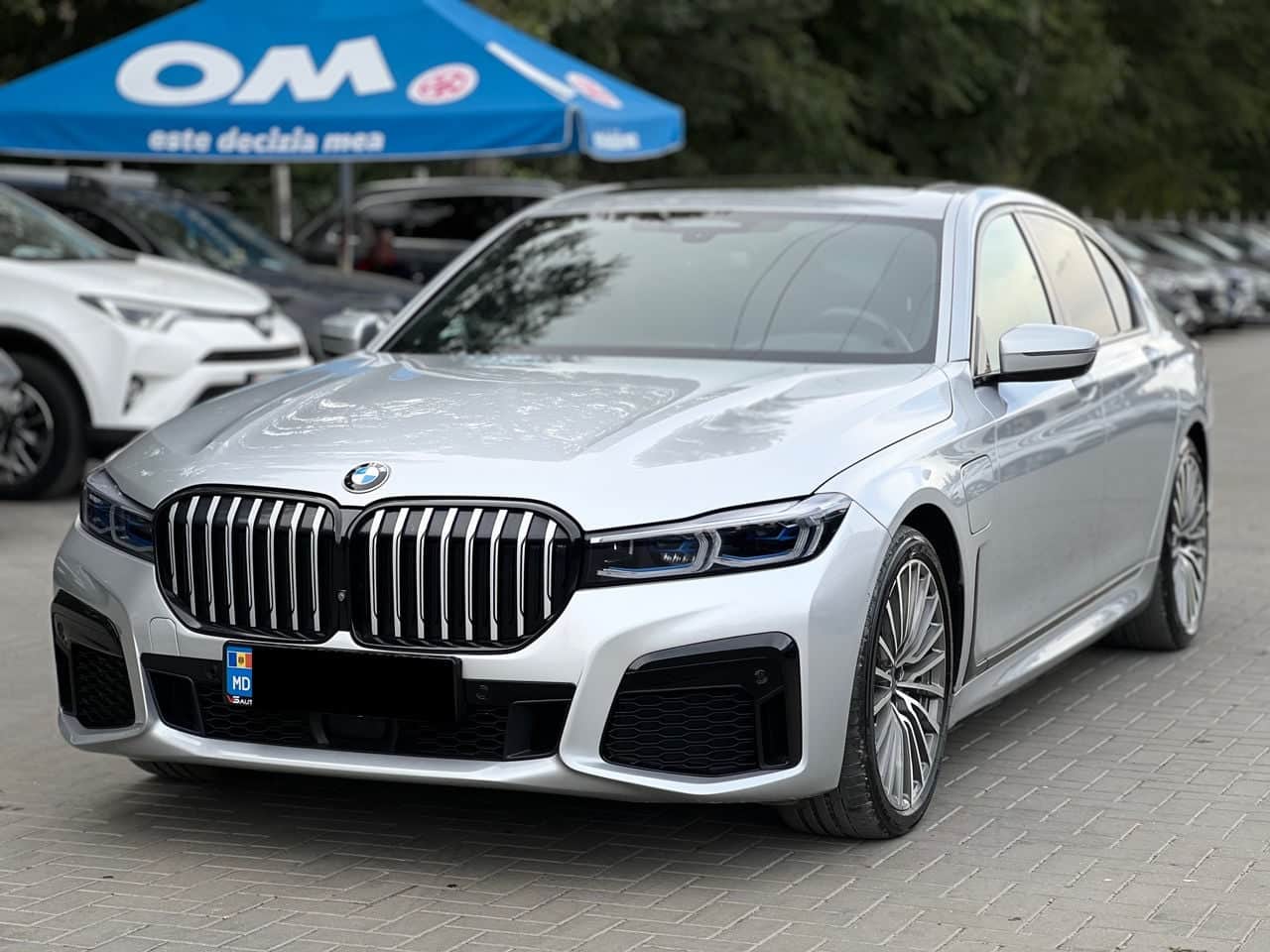 2019 BMW 745e