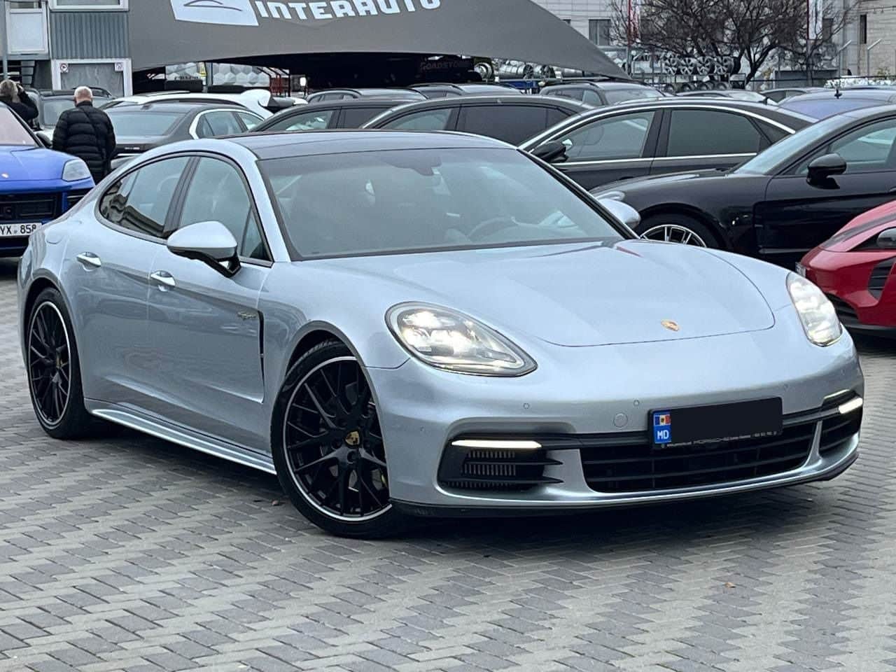 2017 Porsche Panamera 4