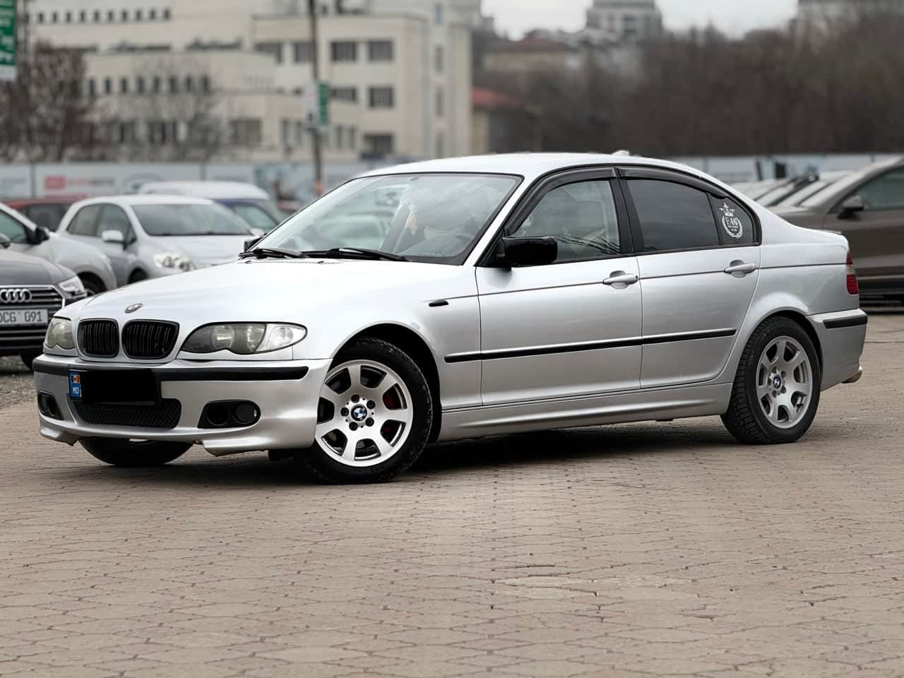 2004 BMW 320