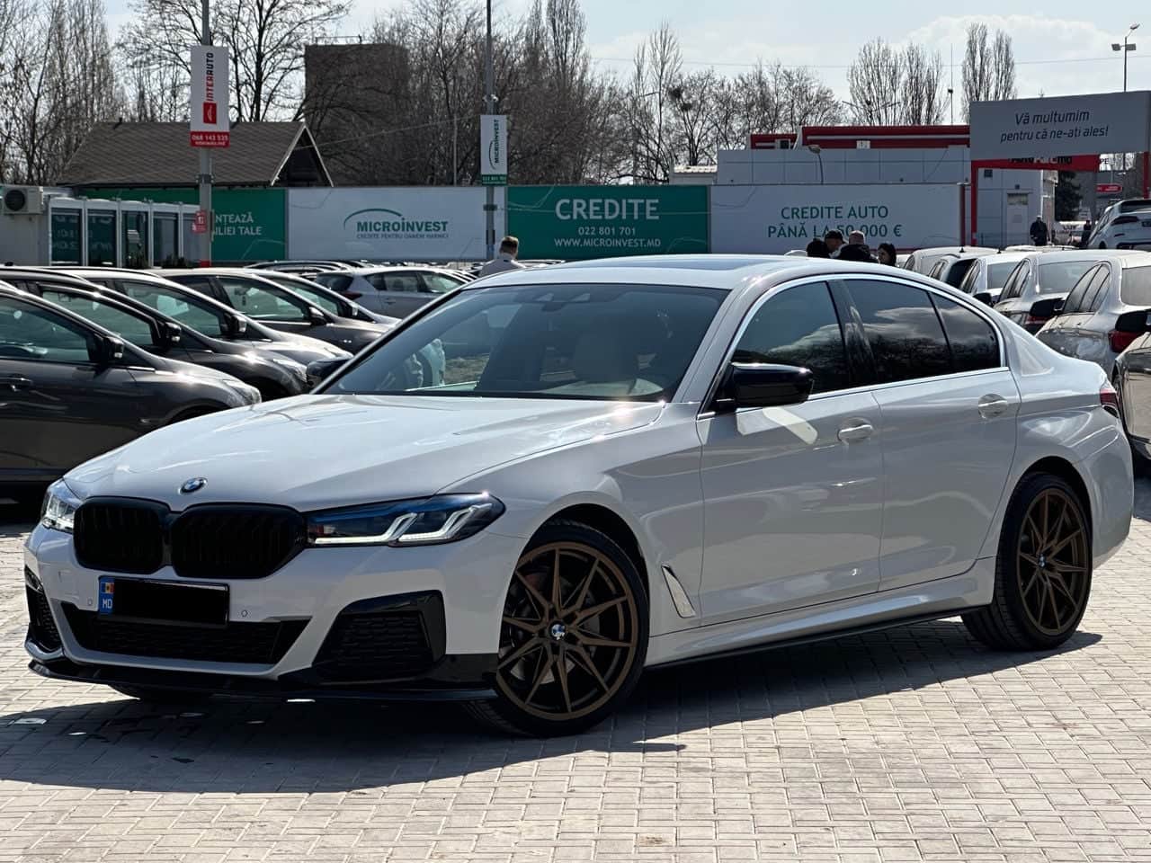 2019 BMW 530