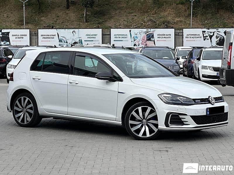 2017 Volkswagen Golf GTE