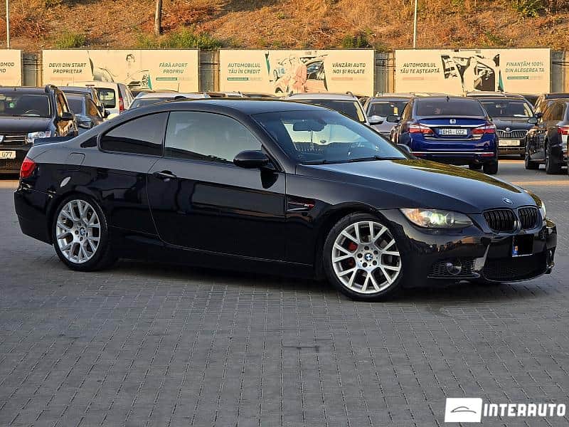 2009 BMW 320