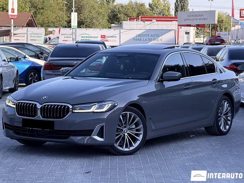 2021 BMW 520
