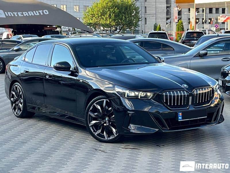 2025 BMW 520