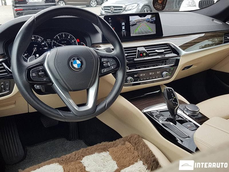 2017 BMW 530 — Miniatură 11