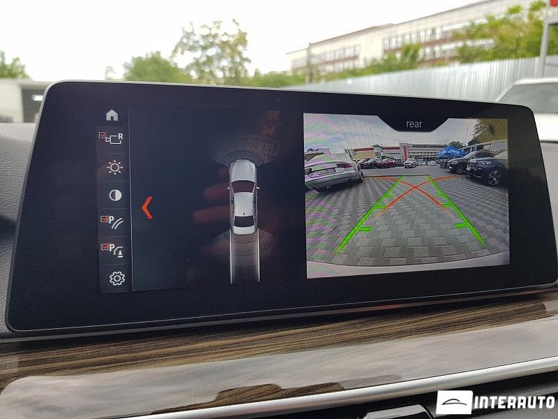2017 BMW 530 — Miniatură 15
