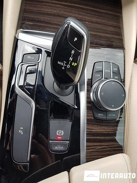 2017 BMW 530 — Miniatură 17