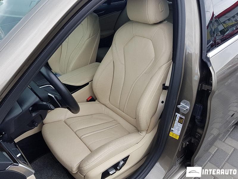 2017 BMW 530 — Miniatură 7