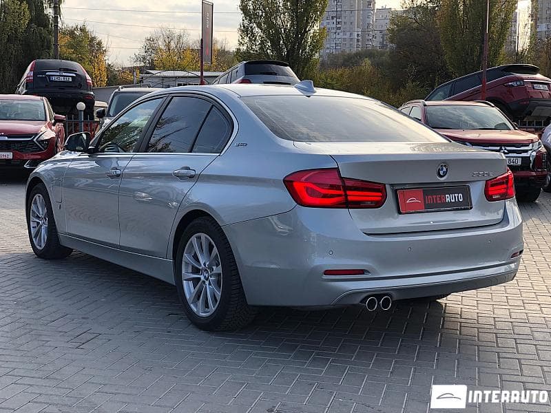 2016 BMW 330E — Miniatură 6