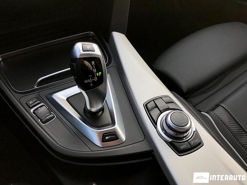 2016 BMW 330E — Miniatură 17