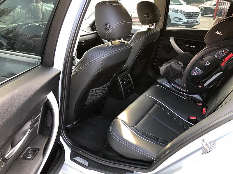 2016 BMW 330E — Miniatură 18