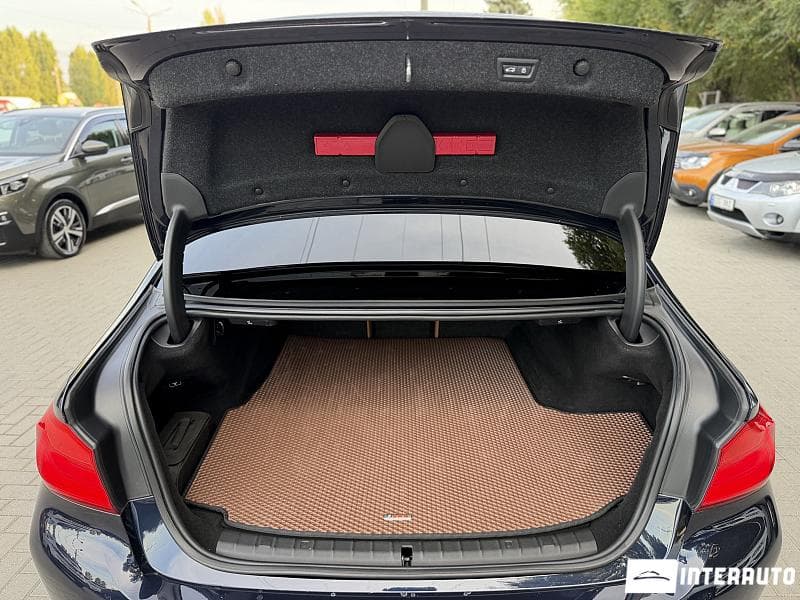 2017 BMW 530e — Miniatură 25