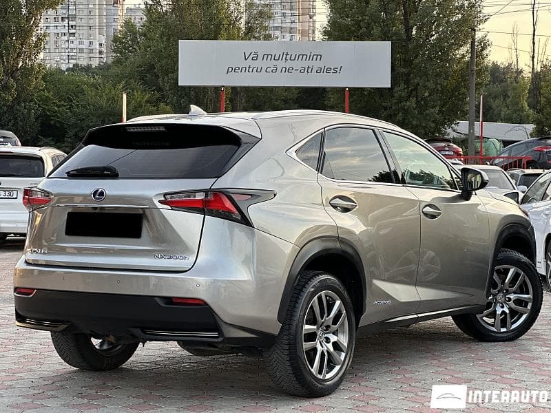 2016 Lexus NX 300H — Miniatură 2