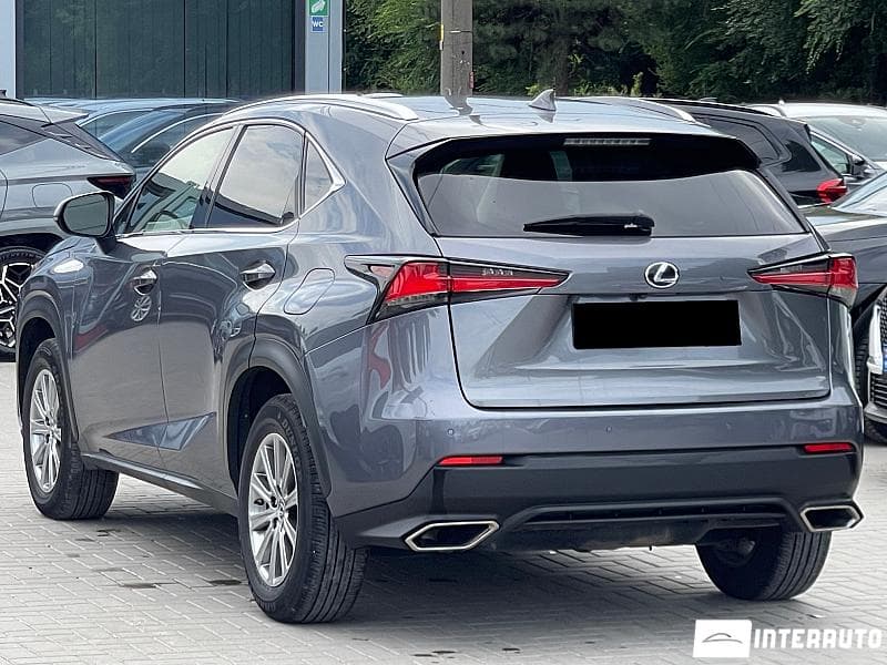 2017 Lexus NX 200T — Miniatură 4