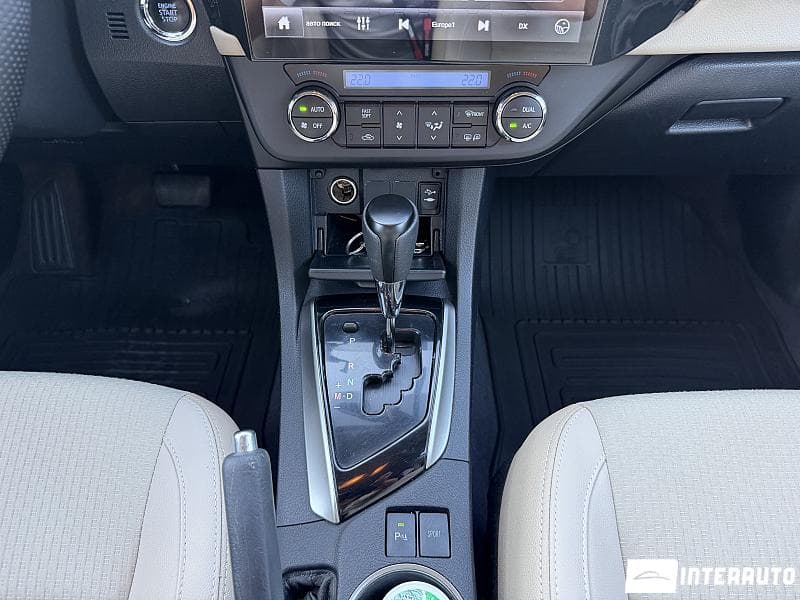 2013 Toyota Corolla — Miniatură 14