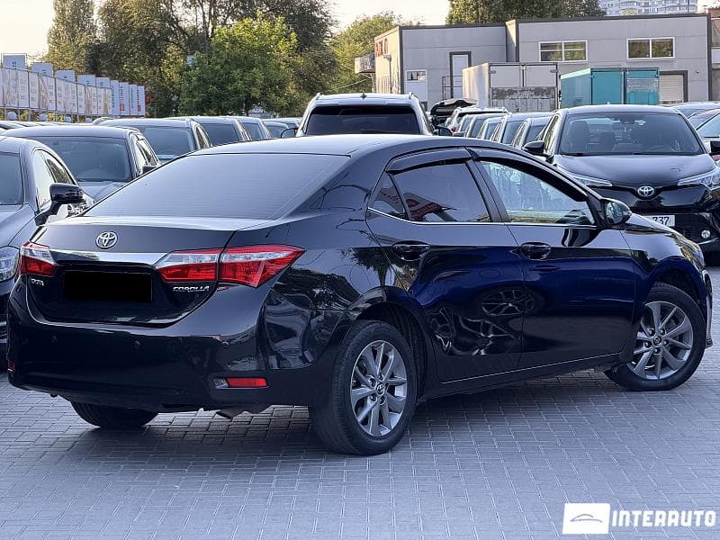 2013 Toyota Corolla — Miniatură 2