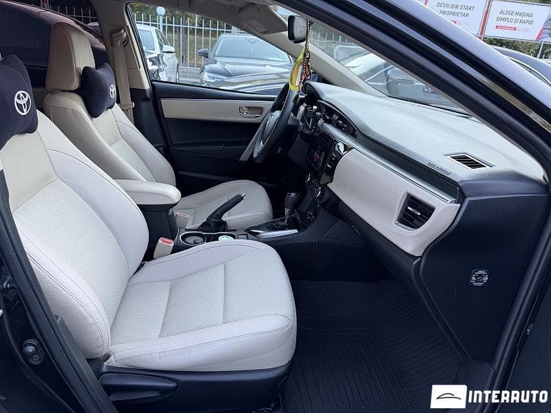 2013 Toyota Corolla — Miniatură 6
