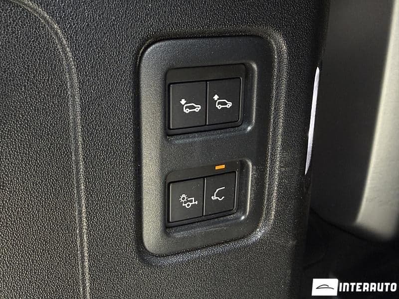 2020 Land Rover Defender — Miniatură 9