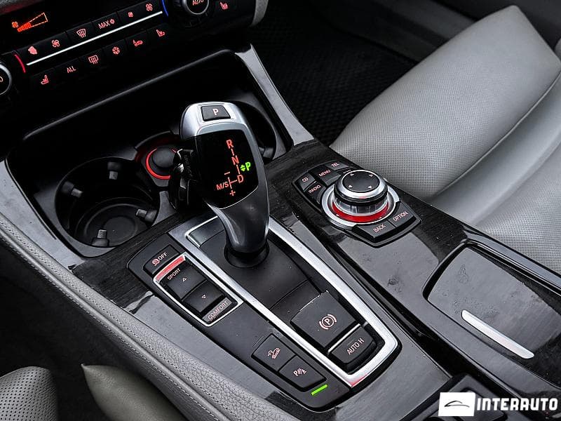 2011 BMW 528 — Miniatură 16