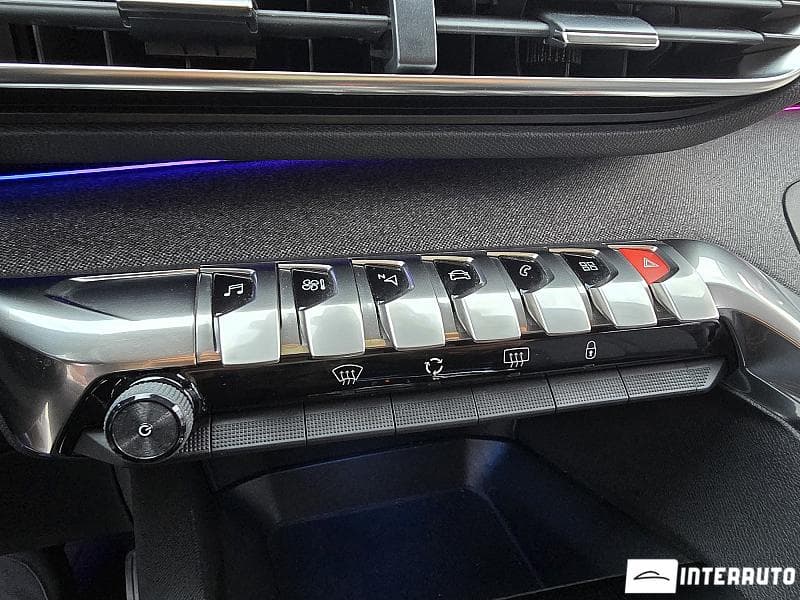 Peugeot 3008 2019 — Миниатюра 10