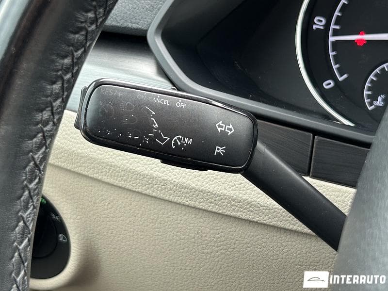 2017 Skoda Superb — Miniatură 9