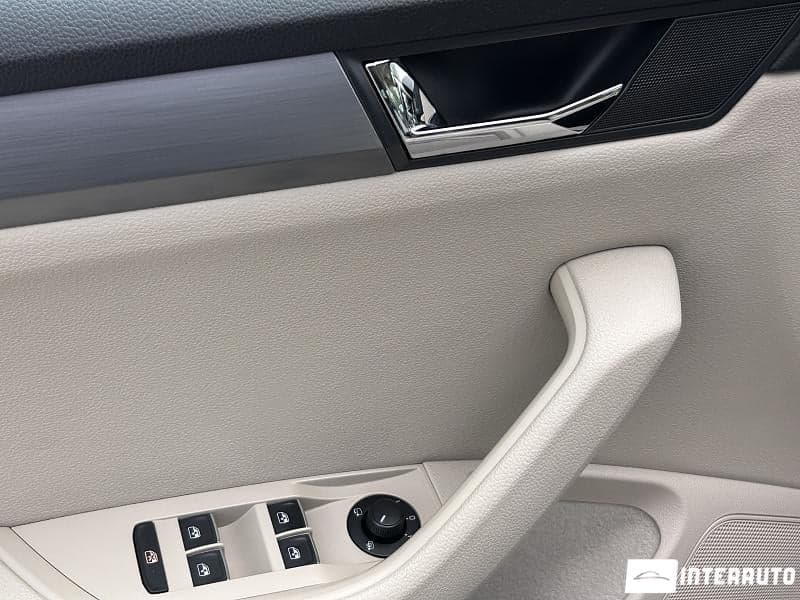 2017 Skoda Superb — Miniatură 7