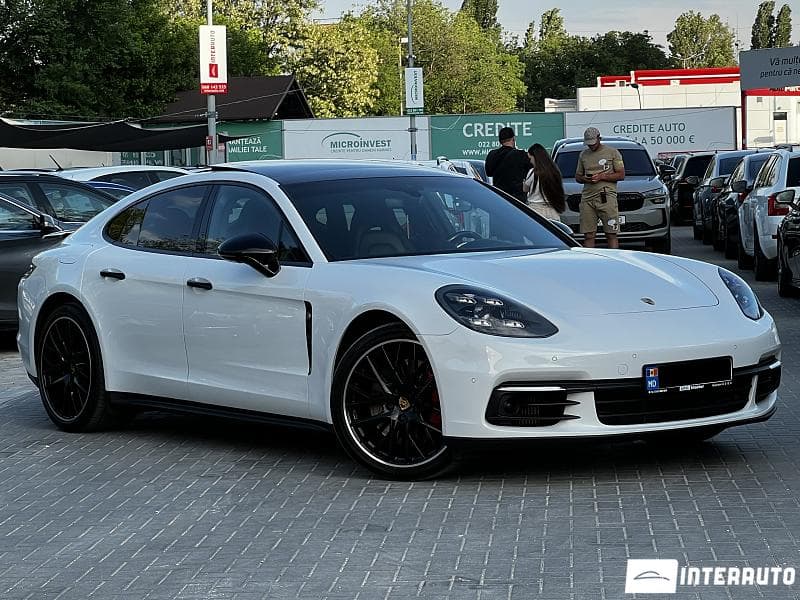 Porsche Panamera 4