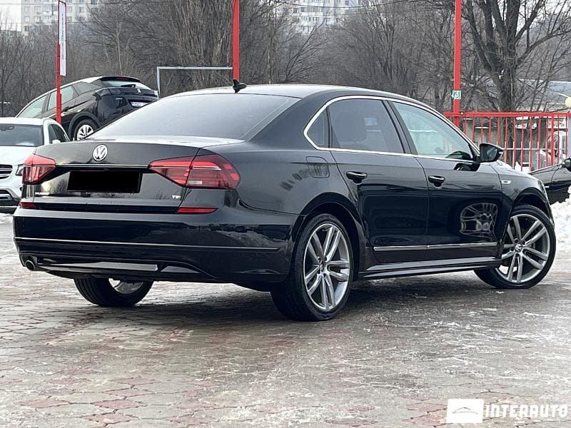 2017 Volkswagen Passat — Miniatură 2