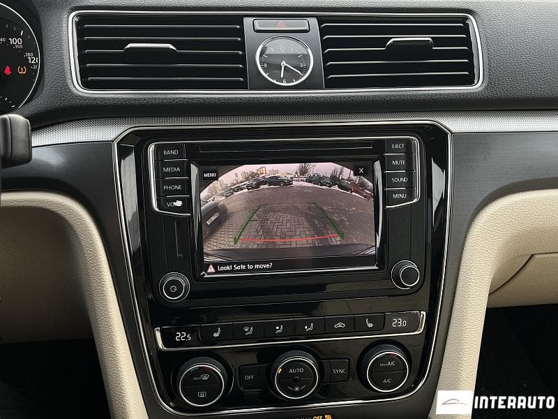2017 Volkswagen Passat — Miniatură 14
