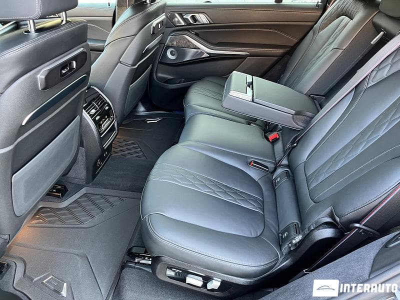 BMW X7 4.0d 2025 — Миниатюра 21