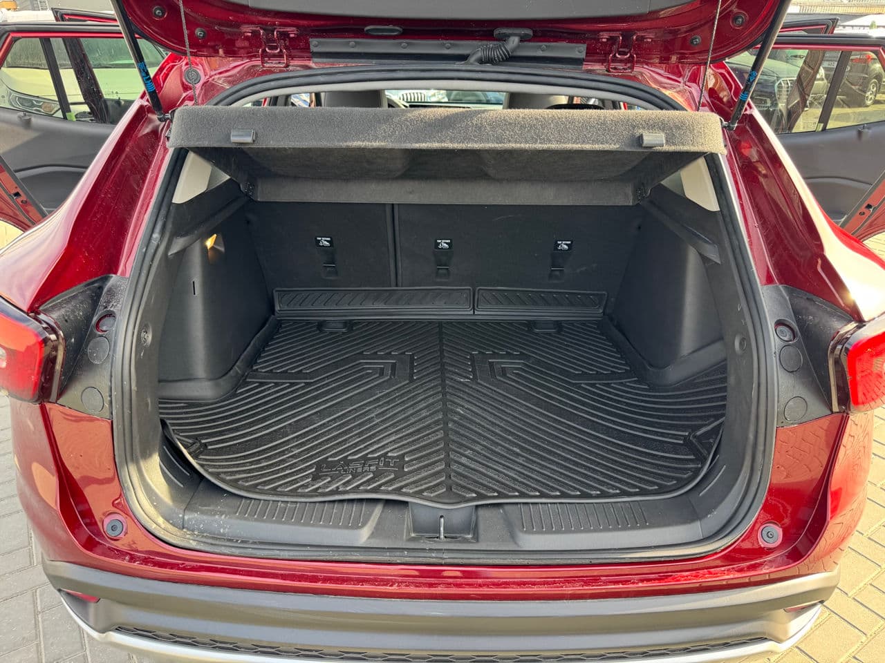 Chevrolet Trax 2025 — Миниатюра 19