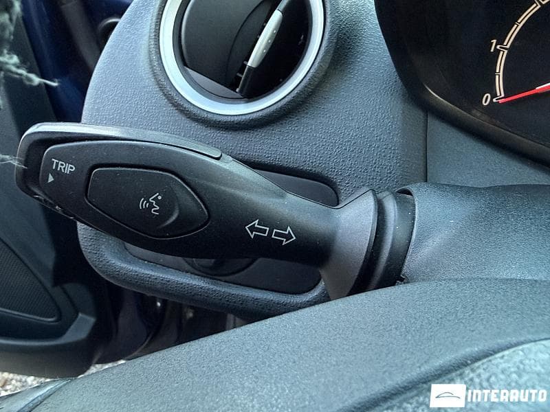 2011 Ford Fiesta — Miniatură 9
