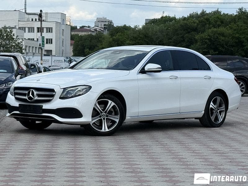 Mercedes E 220