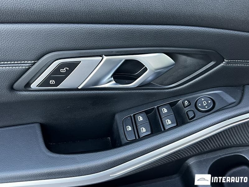 2020 BMW 330E — Miniatură 13