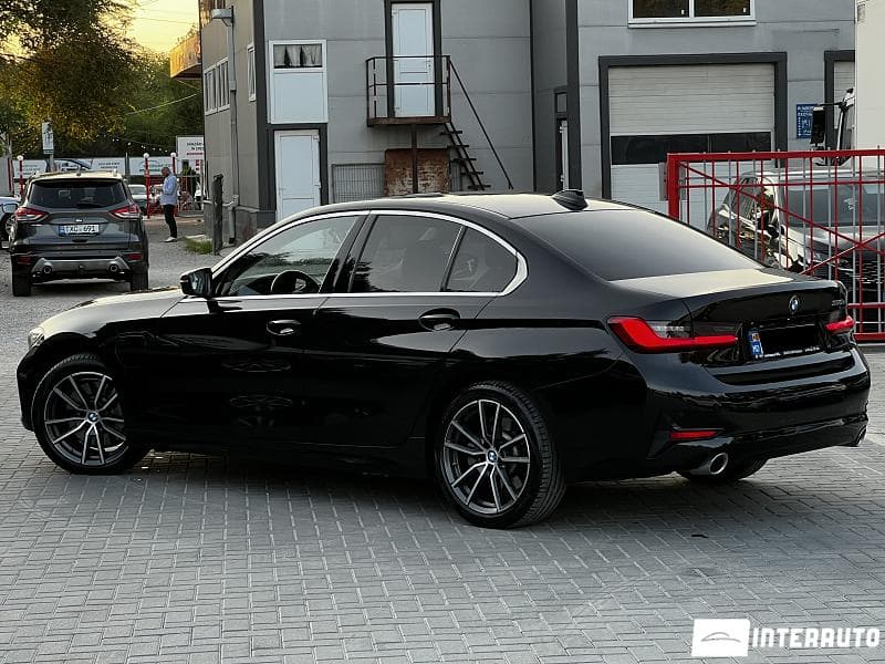 2020 BMW 330E — Miniatură 3