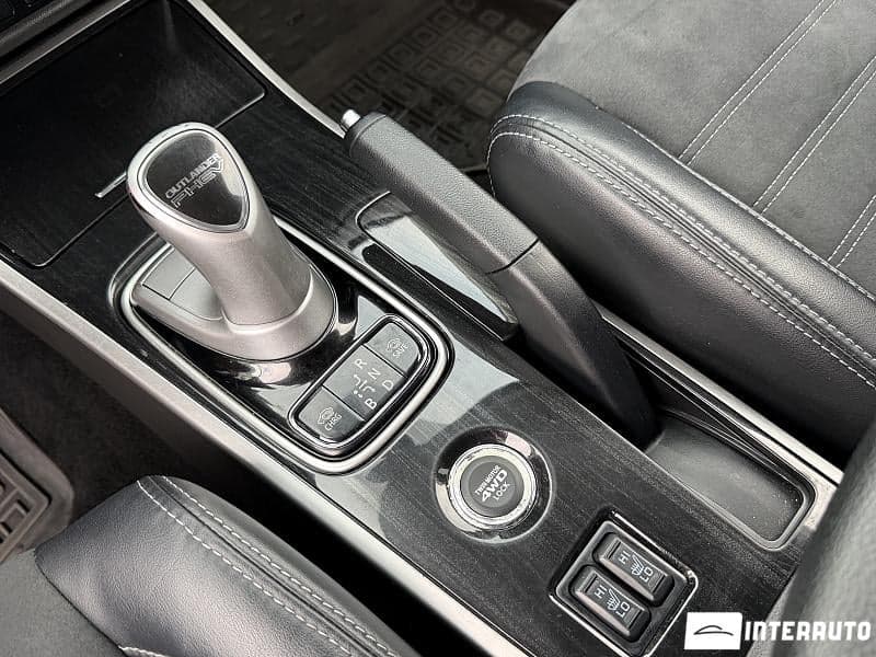 2015 Mitsubishi Outlander — Miniatură 11