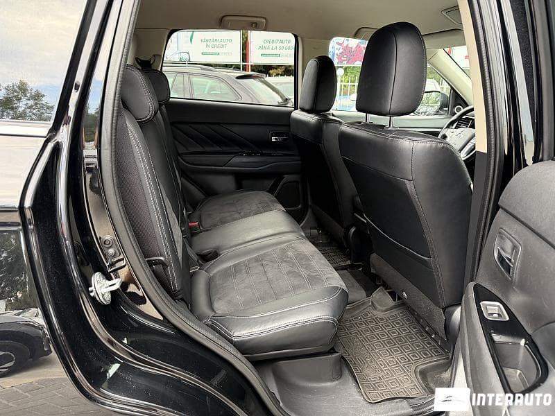 2015 Mitsubishi Outlander — Miniatură 16