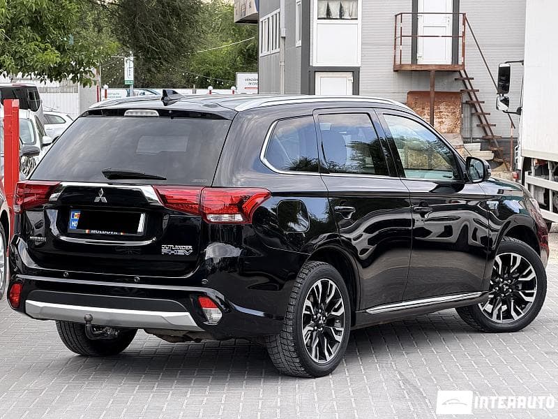 2015 Mitsubishi Outlander — Miniatură 2