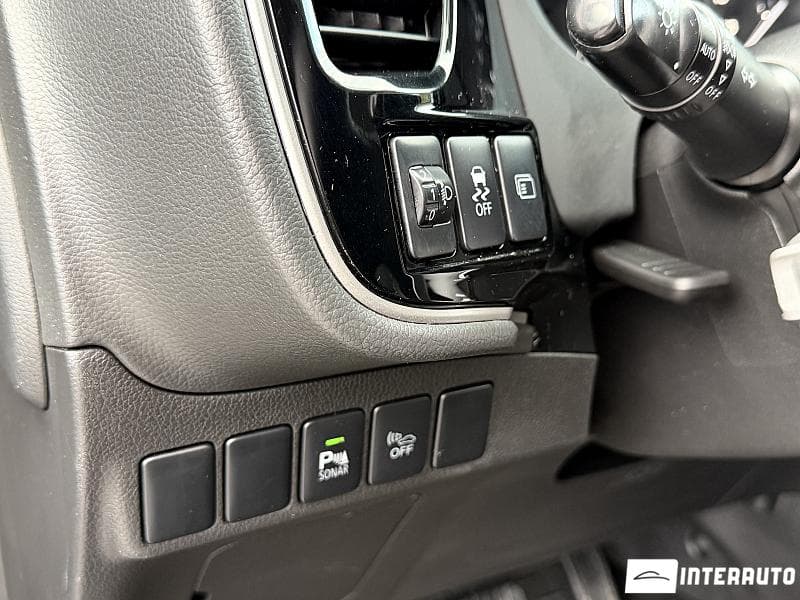 2015 Mitsubishi Outlander — Miniatură 15