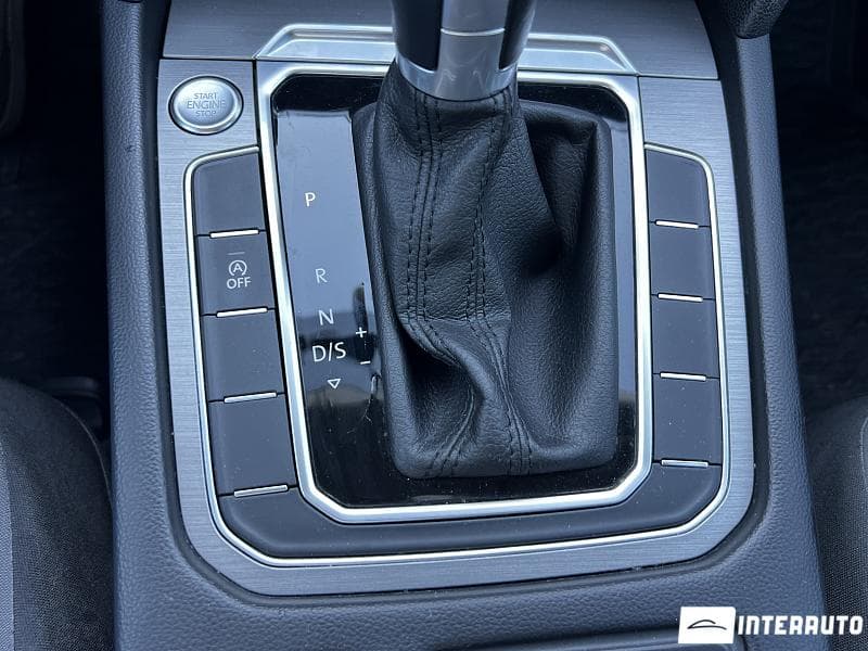 2016 Volkswagen Passat — Miniatură 12