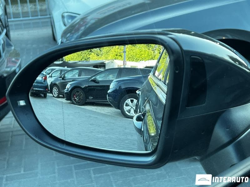 2016 Volkswagen Passat — Miniatură 20