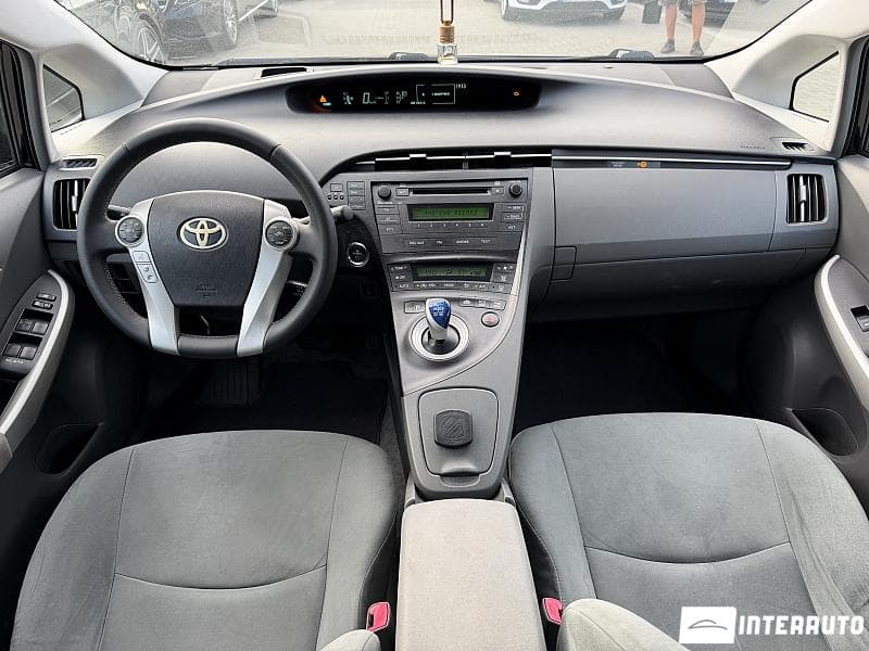2011 Toyota Prius — Miniatură 9