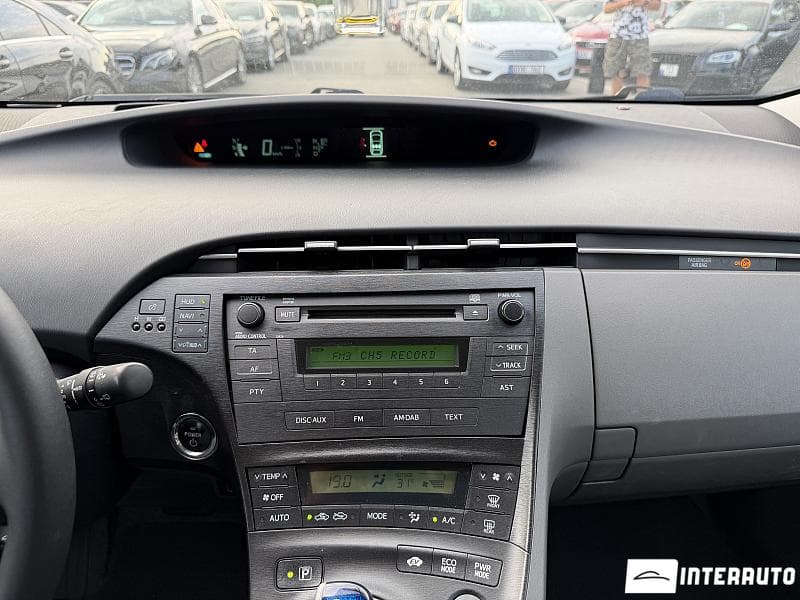 2011 Toyota Prius — Miniatură 12