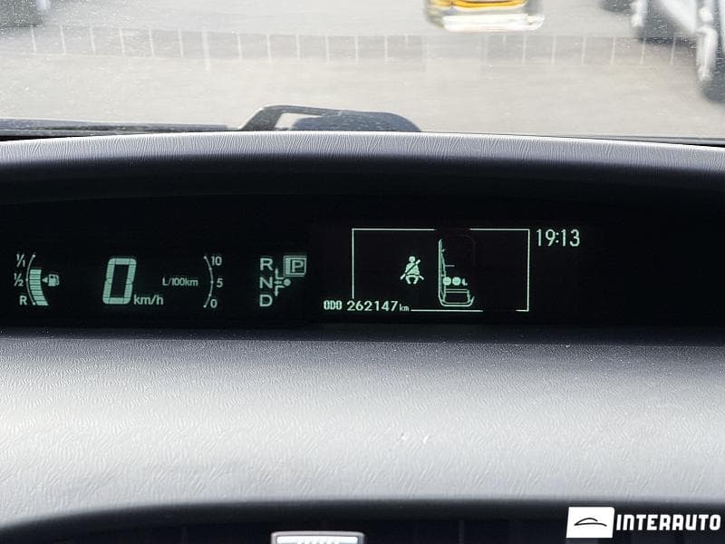 2011 Toyota Prius — Miniatură 10