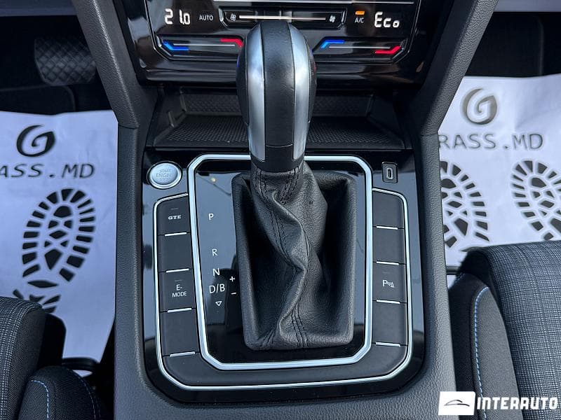 2021 Volkswagen Passat GTE — Miniatură 12