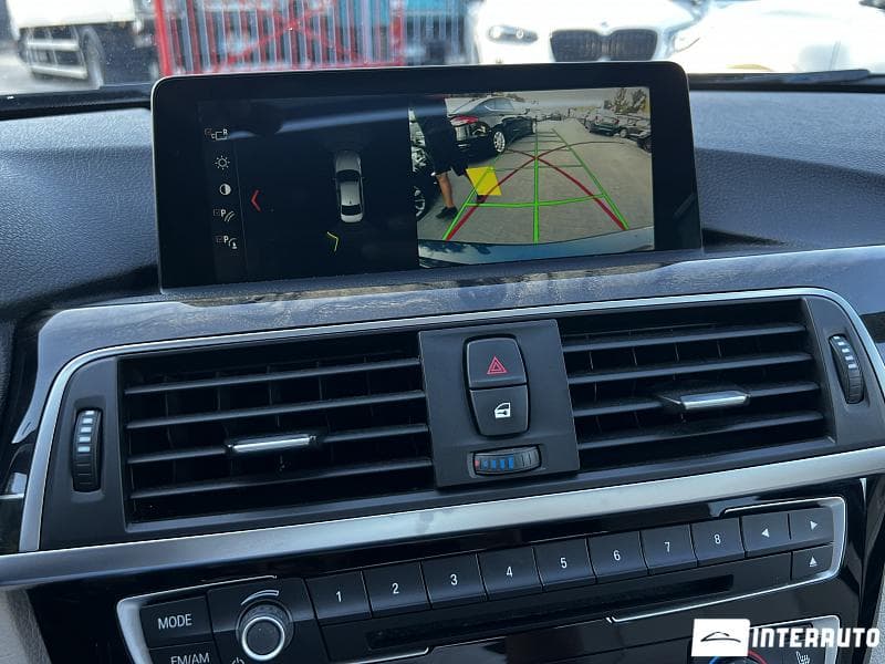 2017 BMW 330E — Miniatură 10