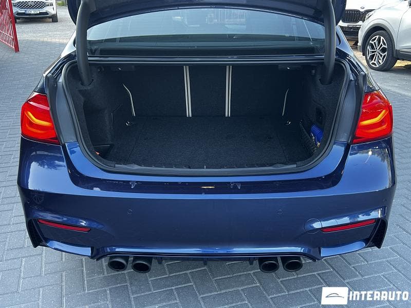 2017 BMW 330E — Miniatură 15