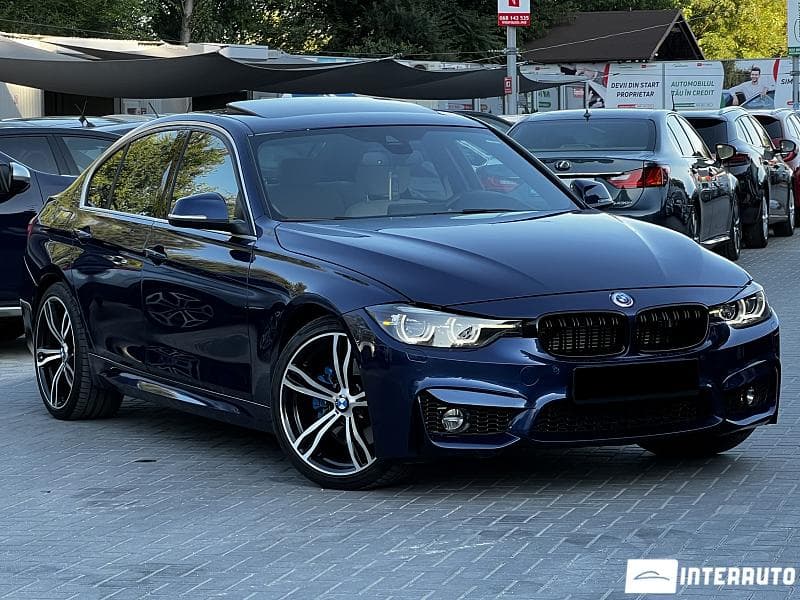 2017 BMW 330E — Miniatură 4