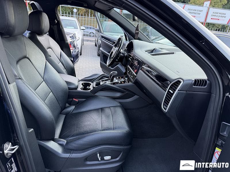 2019 Porsche Cayenne — Miniatură 6